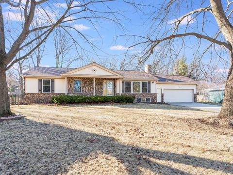 109 E Oak Knoll Drive Hinckley IL 60520