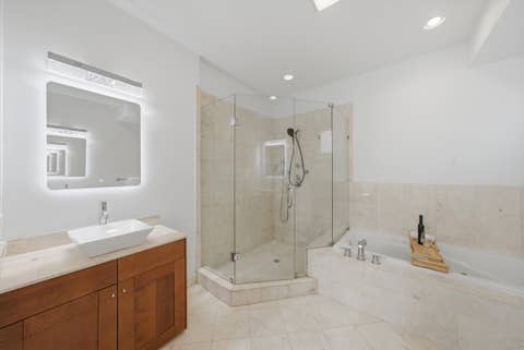 Tiny photo for 6613 S KIMBARK Avenue #2, Chicago, IL 60637 (MLS # 12730787)