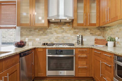 Tiny photo for 6613 S KIMBARK Avenue #2, Chicago, IL 60637 (MLS # 12730787)