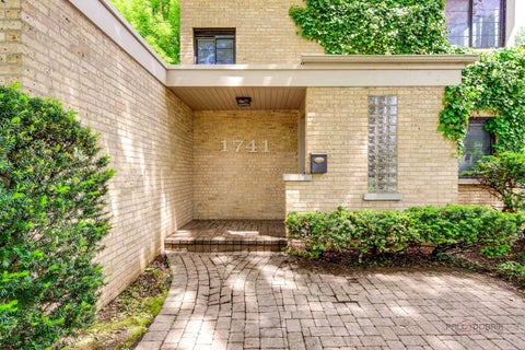Tiny photo for 1741 Beverly Place, Highland Park, IL 60035 (MLS # 12651290)