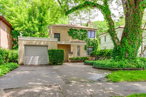 Photo of 1741 Beverly Place, Highland Park, IL 60035 (MLS # 12651290)