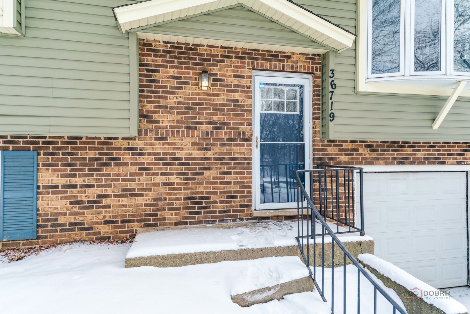 36719 N Lawrence Drive