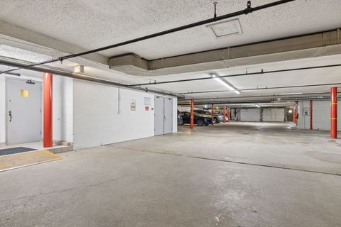 Tiny photo for 7510 Farmingdale Drive #304, Darien, IL 60561 (MLS # 12657303)