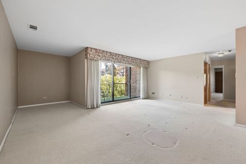 Tiny photo for 7510 Farmingdale Drive #304, Darien, IL 60561 (MLS # 12657303)