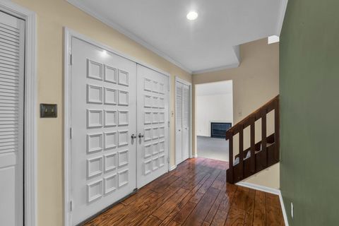 Tiny photo for 8 Heaton Court, Sugar Grove, IL 60554 (MLS # 12598226)