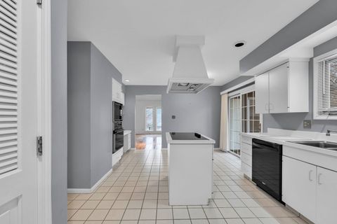 Tiny photo for 8 Heaton Court, Sugar Grove, IL 60554 (MLS # 12598226)