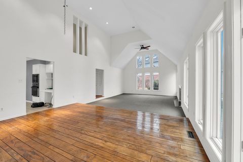 Tiny photo for 8 Heaton Court, Sugar Grove, IL 60554 (MLS # 12598226)