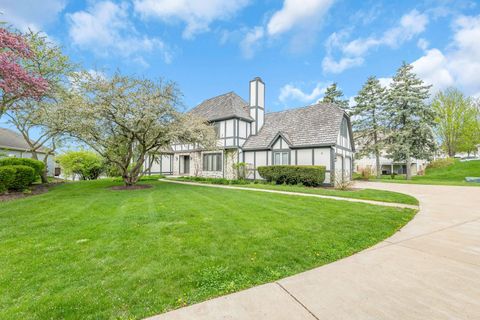 Photo of 8 Heaton Court, Sugar Grove, IL 60554 (MLS # 12598226)