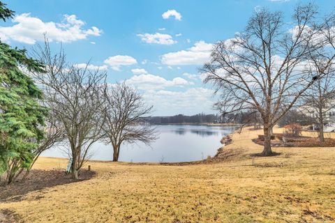 Tiny photo for 8 Heaton Court, Sugar Grove, IL 60554 (MLS # 12598226)