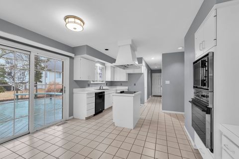 Tiny photo for 8 Heaton Court, Sugar Grove, IL 60554 (MLS # 12598226)