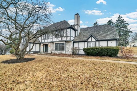 Photo of 8 Heaton Court, Sugar Grove, IL 60554 (MLS # 12598226)