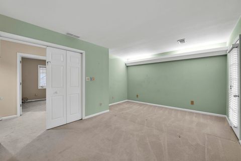 Tiny photo for 8 Heaton Court, Sugar Grove, IL 60554 (MLS # 12598226)