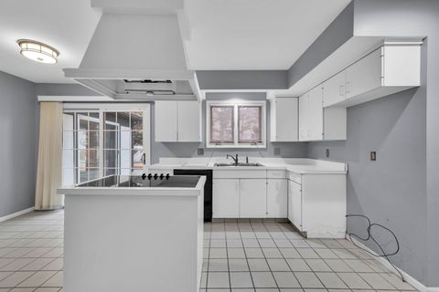 Tiny photo for 8 Heaton Court, Sugar Grove, IL 60554 (MLS # 12598226)