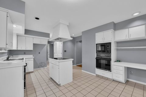 Tiny photo for 8 Heaton Court, Sugar Grove, IL 60554 (MLS # 12598226)