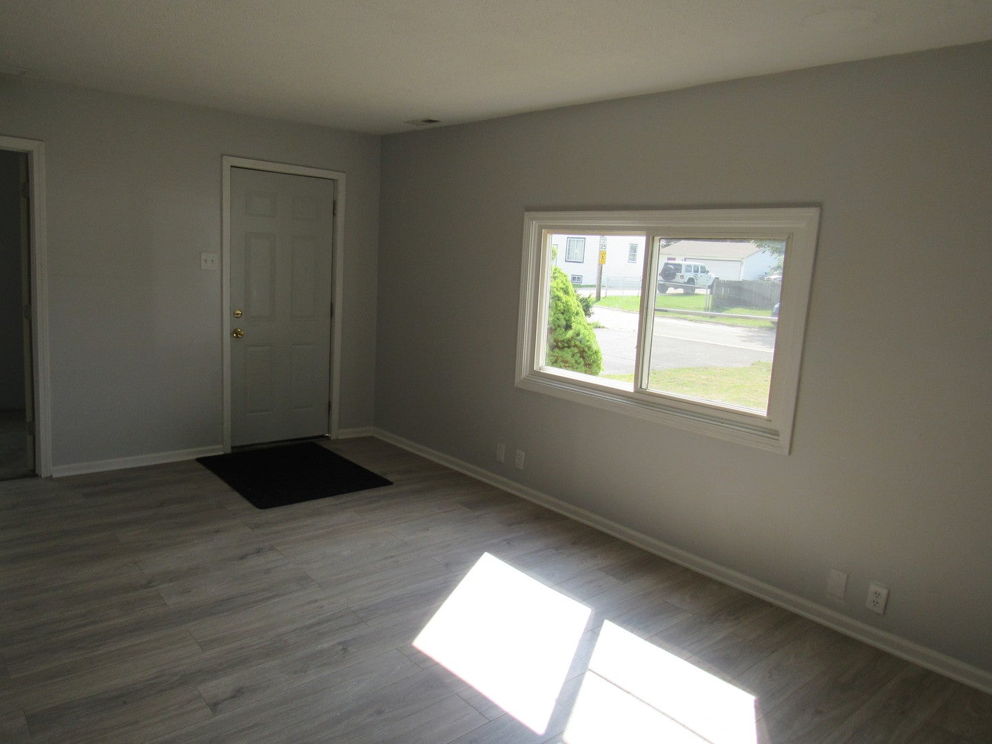 1613 Juneway Terrace
