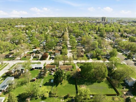 Tiny photo for 208 E Lincoln Street, Normal, IL 61761 (MLS # 12621399)