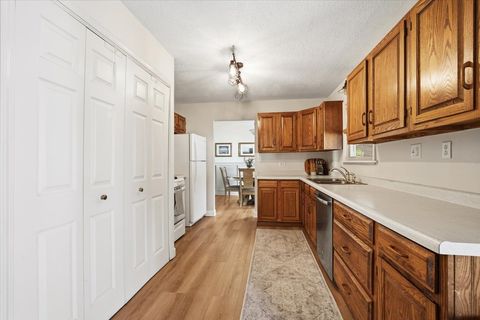 Tiny photo for 208 E Lincoln Street, Normal, IL 61761 (MLS # 12621399)