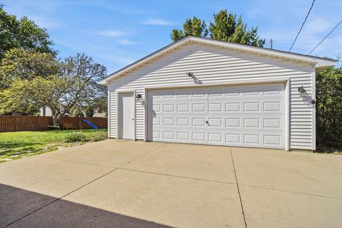 Tiny photo for 208 E Lincoln Street, Normal, IL 61761 (MLS # 12621399)