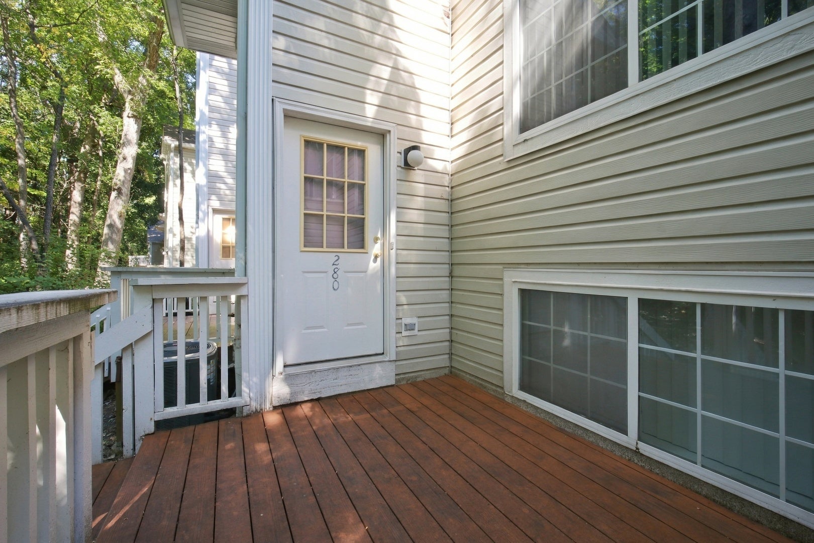 280 W Treehouse Lane