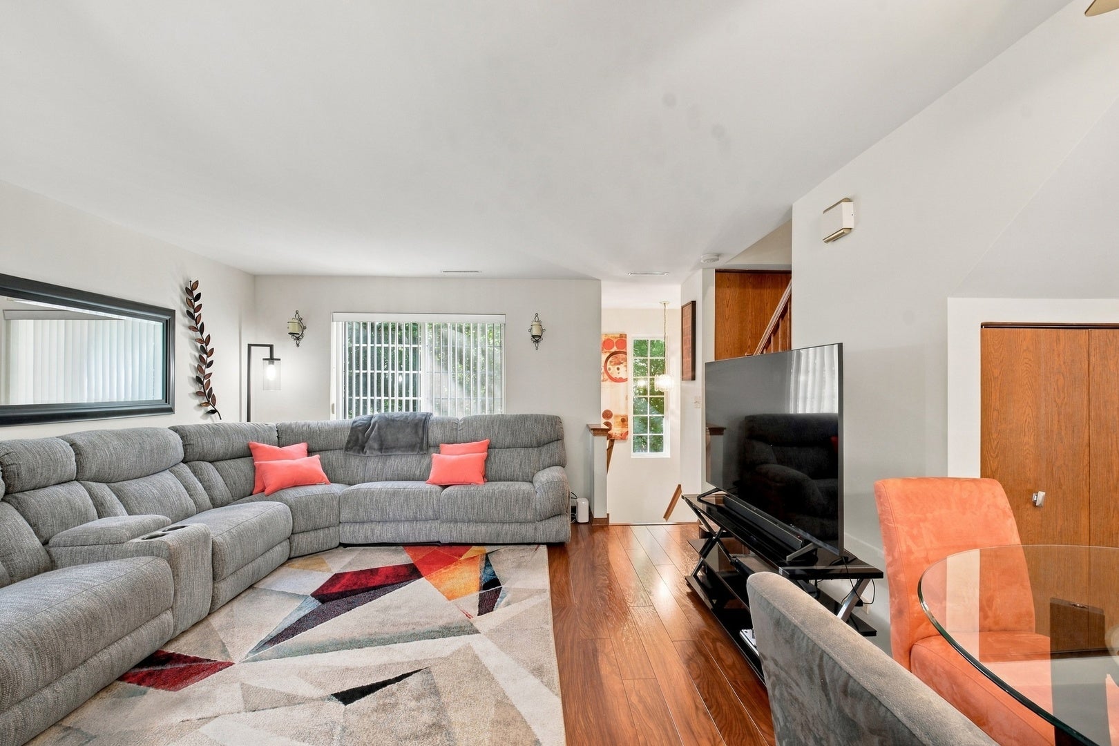 280 W Treehouse Lane