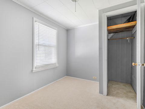 Tiny photo for 3111 Stillwell Drive, Des Plaines, IL 60018 (MLS # 12530067)