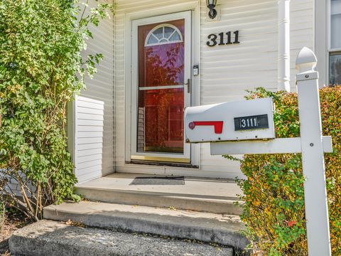 Tiny photo for 3111 Stillwell Drive, Des Plaines, IL 60018 (MLS # 12530067)