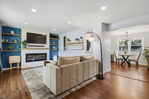 Tiny photo for 1978 N Fork Circle, Elgin, IL 60123 (MLS # 12697610)