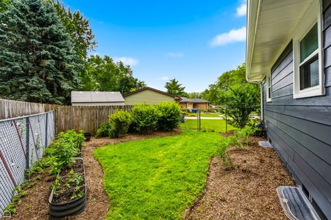 Tiny photo for 1978 N Fork Circle, Elgin, IL 60123 (MLS # 12697610)