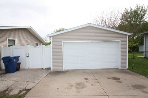 Tiny photo for 2607 Crestview Drive, Bettendorf, IA 52722 (MLS # 12649342)