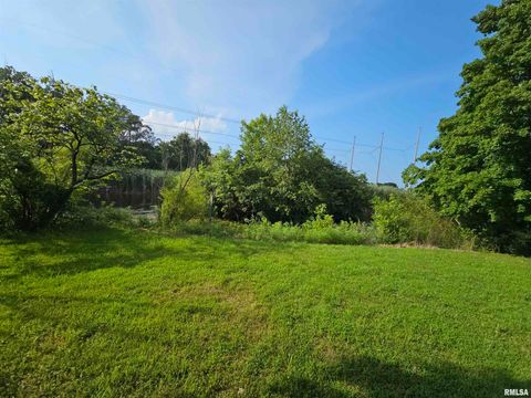 Tiny photo for 9758 E Richview Road, Mt Vernon, IL 62864 (MLS # 12629127)