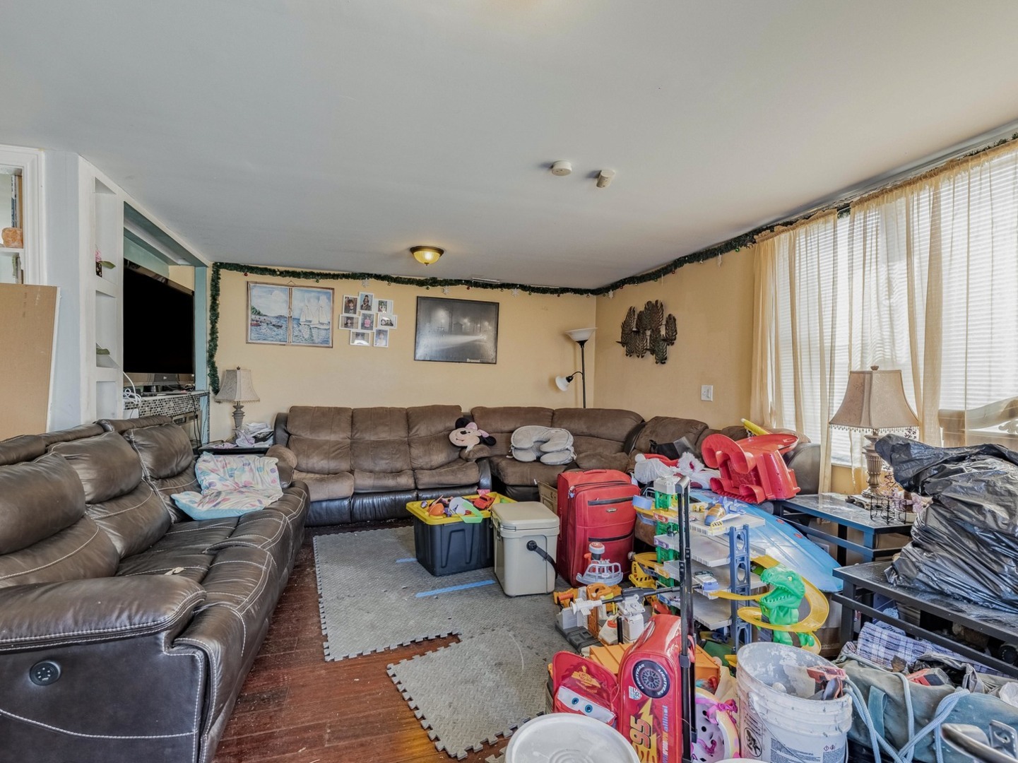 3235 S 50th Court