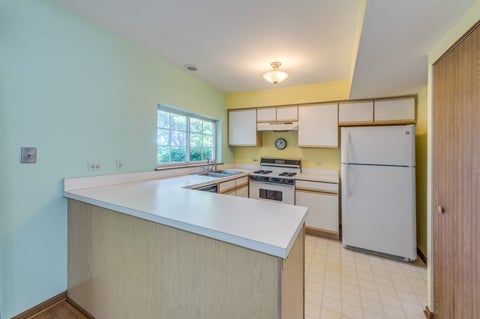 Tiny photo for 2016 Muirfield Circle, Elgin, IL 60123 (MLS # 12686630)