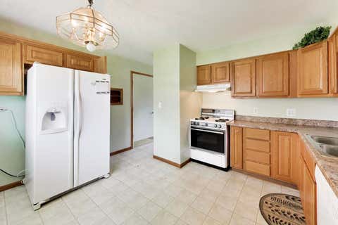 Tiny photo for 18559 W Karen Lane, Gurnee, IL 60031 (MLS # 12736358)