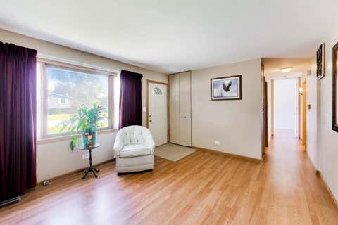 Tiny photo for 18559 W Karen Lane, Gurnee, IL 60031 (MLS # 12736358)