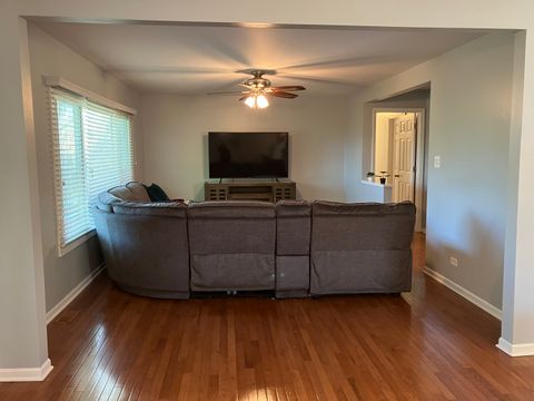 Tiny photo for 254 PLACID Way, Elk Grove Village, IL 60007 (MLS # 12629621)