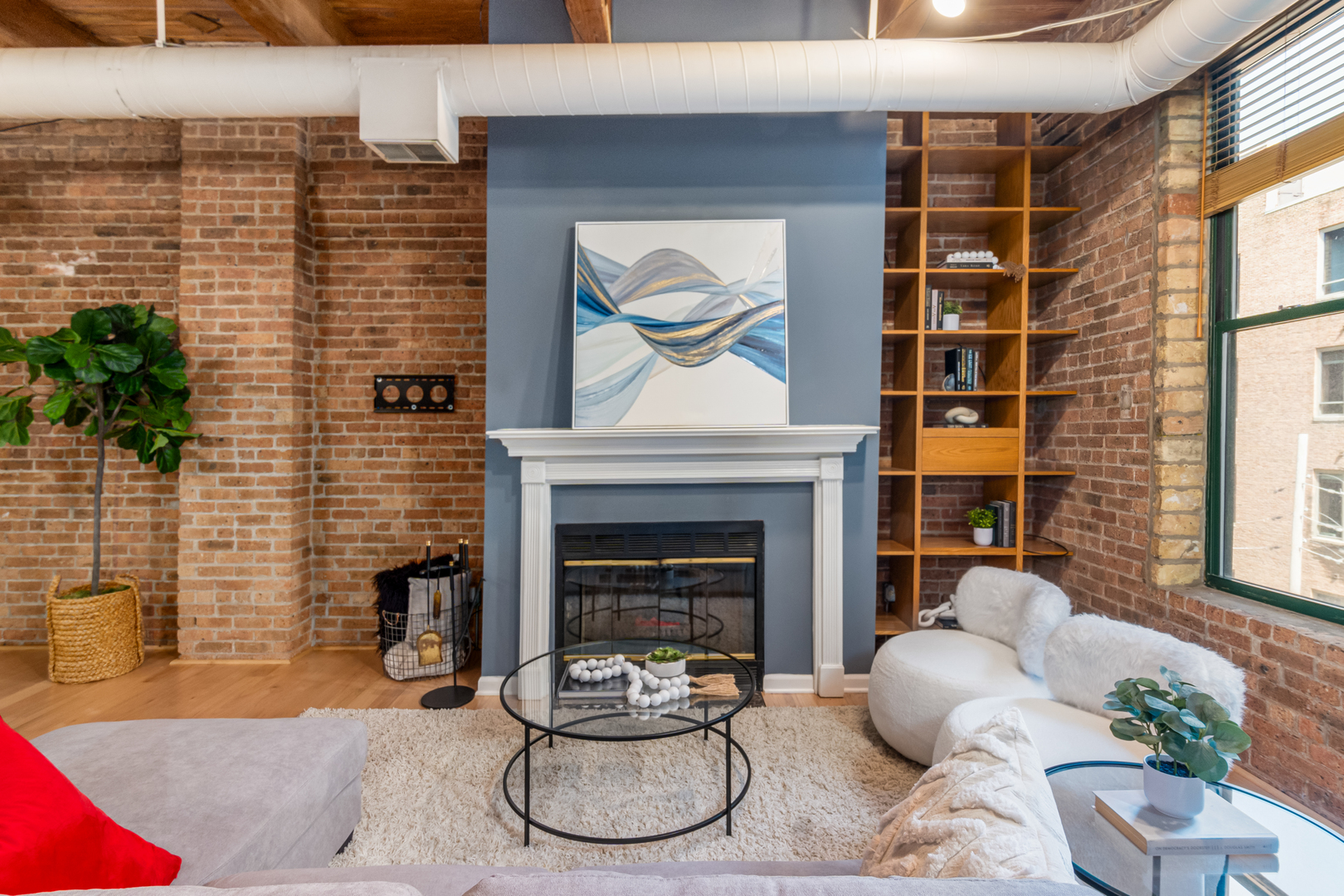 331 S Peoria Street 401
