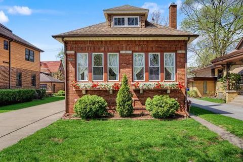 Photo of 9818 S Leavitt Street, Chicago, IL 60643 (MLS # 12614080)
