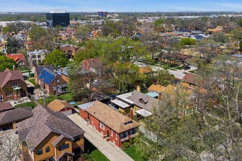 Tiny photo for 9818 S Leavitt Street, Chicago, IL 60643 (MLS # 12614080)