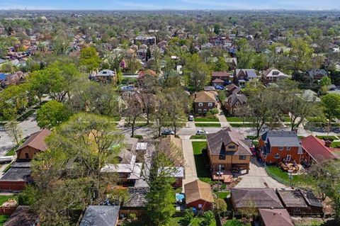 Tiny photo for 9818 S Leavitt Street, Chicago, IL 60643 (MLS # 12614080)