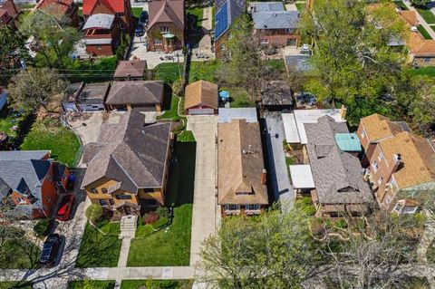 Tiny photo for 9818 S Leavitt Street, Chicago, IL 60643 (MLS # 12614080)