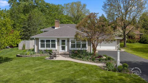 Photo of 1419 E Forest Avenue, Wheaton, IL 60187 (MLS # 12654101)
