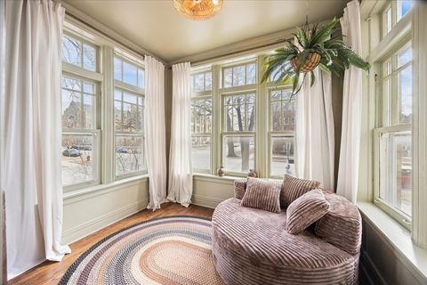 Tiny photo for 38 Washington Boulevard #1, Oak Park, IL 60302 (MLS # 12563271)