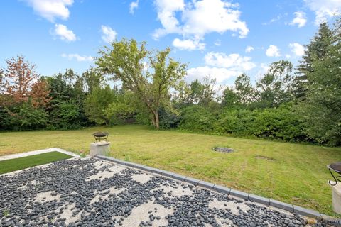 Tiny photo for 2705 Westwood Circle, Carpentersville, IL 60110 (MLS # 12492136)