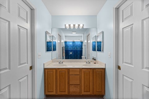 Tiny photo for 1700 Saint Andrew Drive, Vernon Hills, IL 60061 (MLS # 12750100)