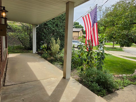 Tiny photo for 3235 N Volz Drive E, Arlington Heights, IL 60004 (MLS # 12730721)