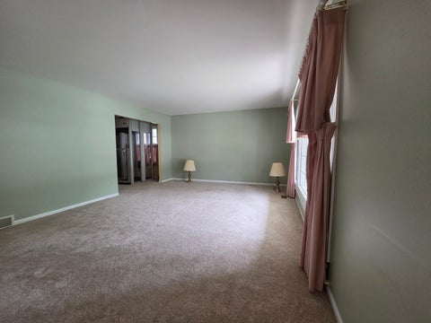 Tiny photo for 3235 N Volz Drive E, Arlington Heights, IL 60004 (MLS # 12730721)