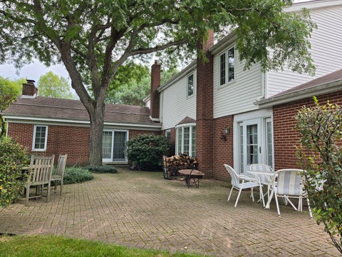 Tiny photo for 3235 N Volz Drive E, Arlington Heights, IL 60004 (MLS # 12730721)