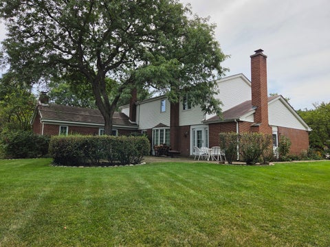 Tiny photo for 3235 N Volz Drive E, Arlington Heights, IL 60004 (MLS # 12730721)