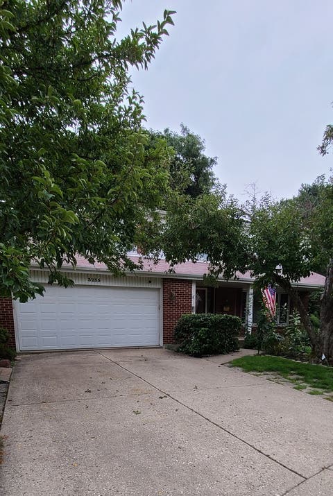 Photo of 3235 N Volz Drive E, Arlington Heights, IL 60004 (MLS # 12730721)