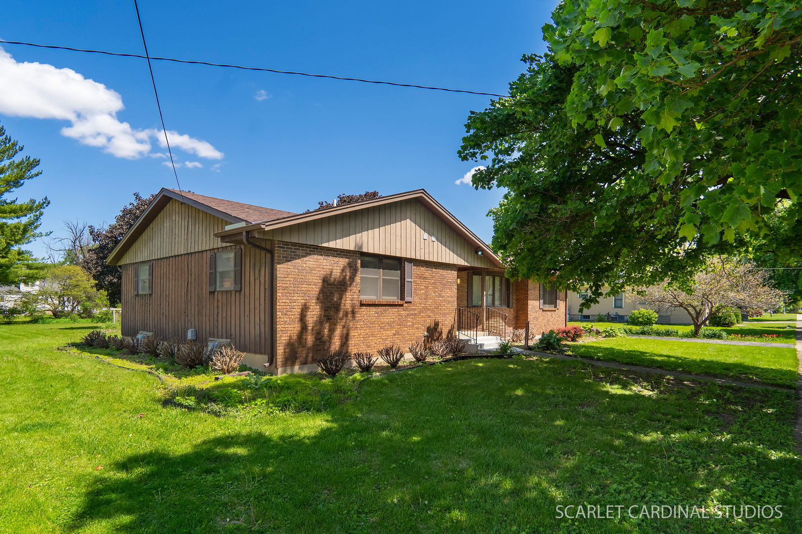 220 E North Street
